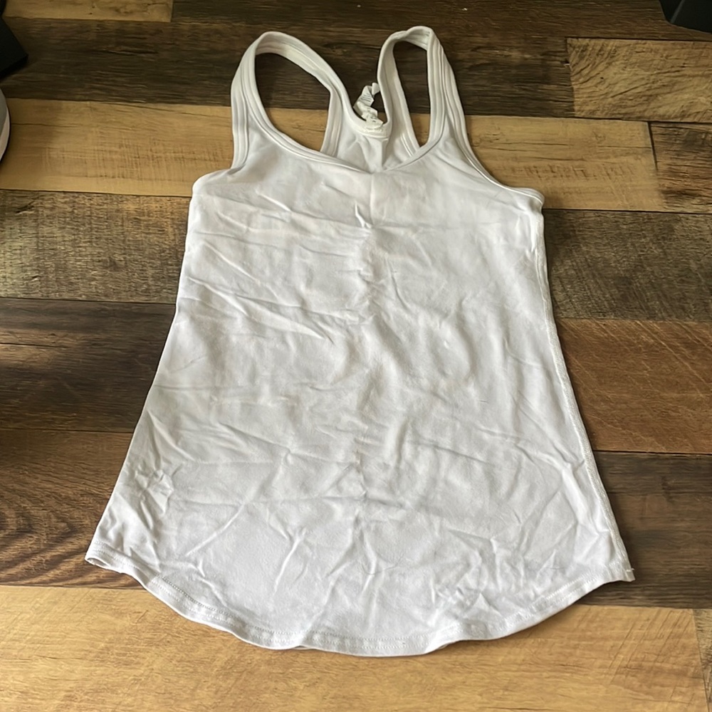 Lululemon tank size 4